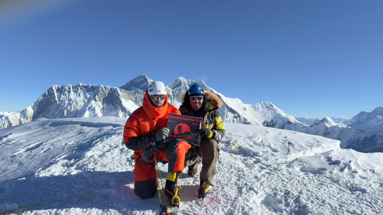Experience the Ultimate 6000m Dual Peak Expedition in Nepal (Amadablam Expeditions with Island Peak Climbing)